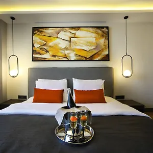 2* Hotel The Capital